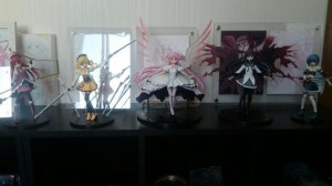 Terlalu Terobsesi, Seorang Penggemar Memborong Habis Merchandise Madoka Magica di Lawson