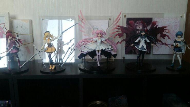 Terlalu Terobsesi, Seorang Penggemar Memborong Habis Merchandise Madoka Magica di Lawson