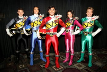 Aktor Asal Indonesia Akan Berperan Sebagai Ranger Biru di Power Rangers Dino Charge
