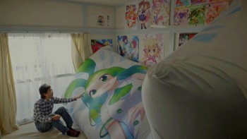 Bosan Dengan Dakimakura Yang Biasa? Menangkan Dakimakura Setinggi 6 Meter Ini!