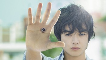 Aplikasi AR Parasyte Memungkinkanmu Untuk Membelah Mukamu Seperti di Filmnya