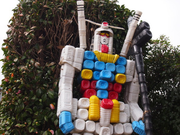 Di Tochigi Ada Replika Gundam Yang Terbuat Dari Botol Plastik