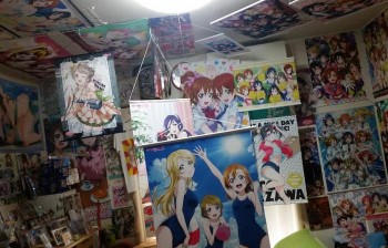 Pamer Kamar, Mungkin Otaku Ini Adalah Otaku LoveLive! Paling Kronis di Dunia