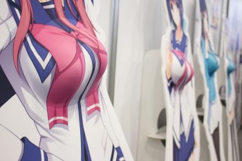 Promosi 5pb. Memungkinkan Anda Meremas Dada Heroine  'Lovely x Cation 1 & 2' Secara Langsung!