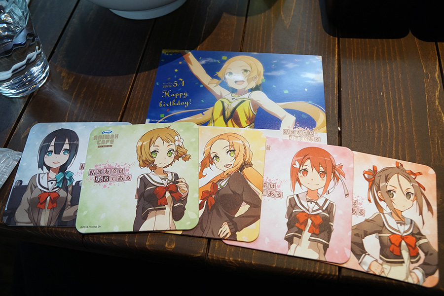 Nikmatnya Makan Dengan Suasana Yuusha-bu di “Yuyuyu” Cafe di Tokyo