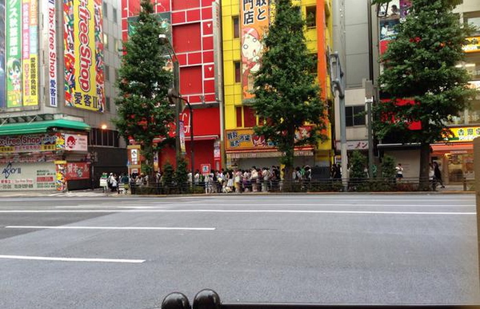 Menyaingi Comiket, Penggemar Touken Ranbu Memenuhi ‘Es Fest’ di Akiba