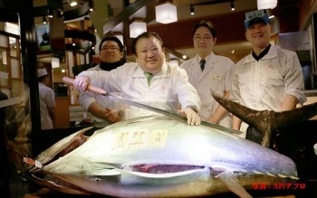 CEO Restoran Sushi Ini Membantu Puluhan Bajak Laut Somalia Mendapatkan Pekerjaan Kembali