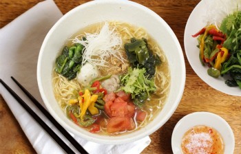 Tinggal di Jepang Tapi Kangen Mie Bakso? Pergi ke Mie Bakso Roppongi Saja!