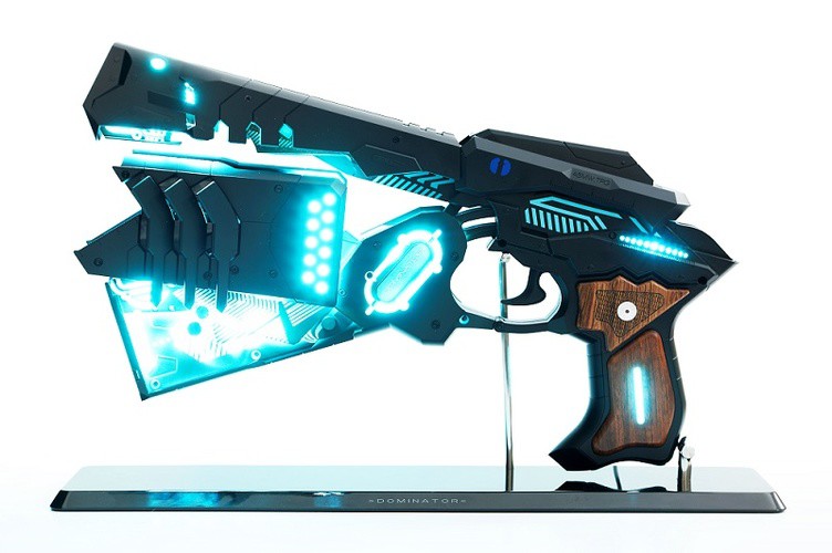 Lengkapi Dominator ‘Psycho Pass’ Dengan Koper dan Standnya!