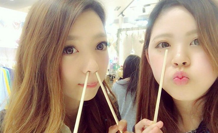 Tren Baru di Twitter: Siswi SMA Berpose Imut di Restoran Mie