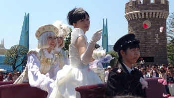 Lihat Foto-Foto Acara Pernikahan Illustrator Aoi Nishimata & Seiyuu Jun'ichi Miyake yang Seperti Dongeng