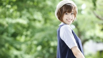 Seiyuu Rie Takahashi Alami Cedera Lutut, Terpaksa Istirahat Selama 2 Bulan
