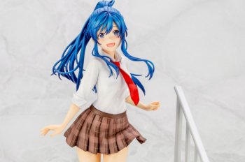 Figur Minami Nanami dari Jaku-chara Tomozaki-kun Dirilis Musim Panas 2021